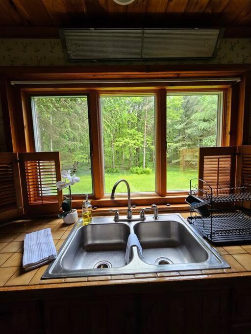 J&d Hand Crafted Holiday home Russell