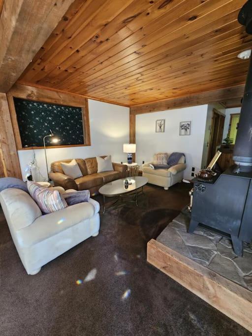 Holiday home J&d Hand Crafted Russell